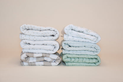 ORGANIC MUSLIN BURP CLOTHS, 3 PACK (PISTACHIO + CREAM)