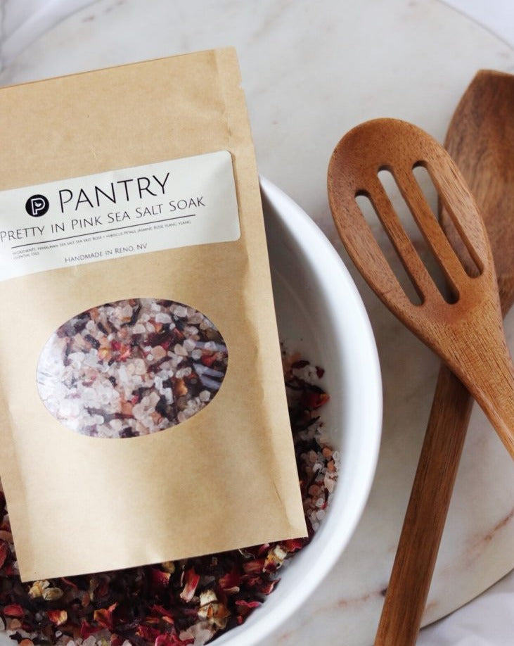 Rose & Hibiscus Bath Soak – Himalayan Pink Salt + Floral Essential Oils