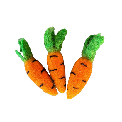 FELTED CAT TOY CARROTS